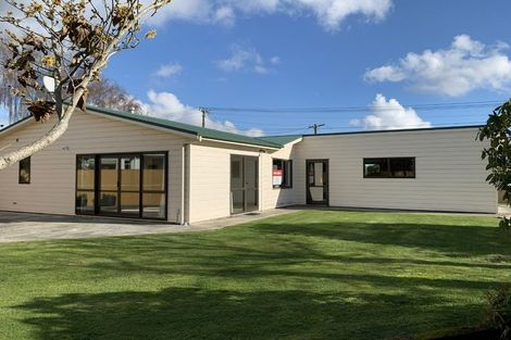 Photo of property in 8 Daniell Street, Bulls, 4818