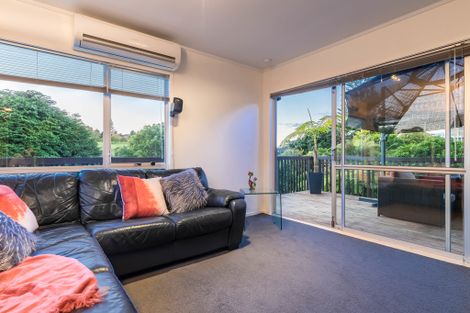 Photo of property in 5 Halsey Drive, Lynfield, Auckland, 1042