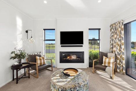 Photo of property in 77 Vogel Street, Cambridge, 3434