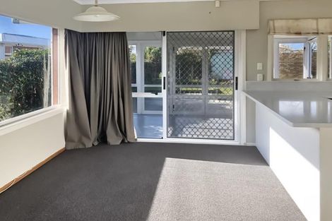 Photo of property in 2 Heath Street, St Andrews, Hamilton, 3200