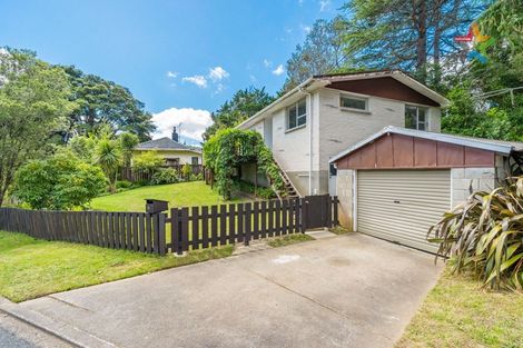 Photo of property in 1a Wyndham Road, Pinehaven, Upper Hutt, 5019