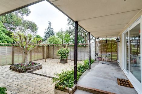 Photo of property in 16 Saint Georges Road, Karamu, Hastings, 4172