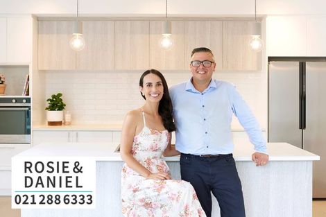 Photo of property in 66 Yeovil Road, Te Atatu Peninsula, Auckland, 0610