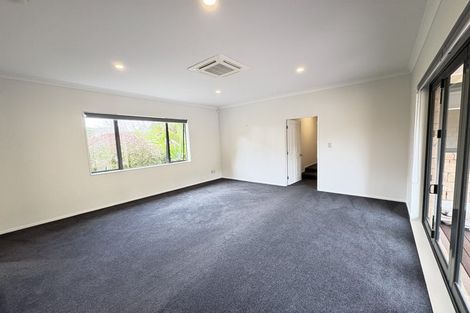 Photo of property in 30 Foster Road, Kumeu, 0891