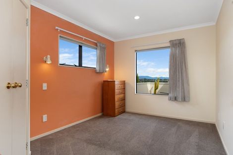 Photo of property in 25 Village Park Drive, Welcome Bay, Tauranga, 3112