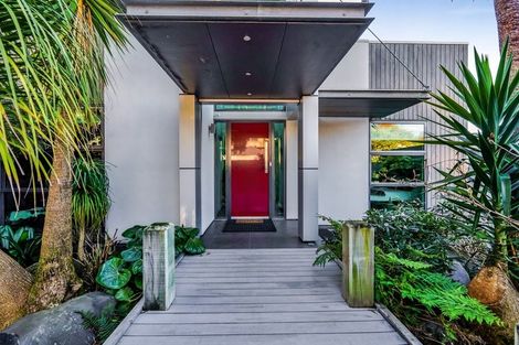 Photo of property in 208 Powderham Street, New Plymouth, 4310