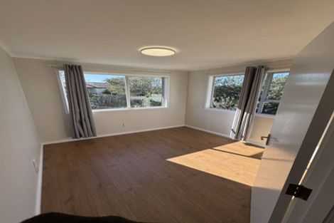 Photo of property in 16 Newham Place, Henderson, Auckland, 0612