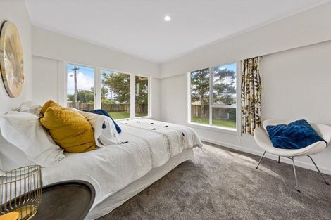 Photo of property in 23 Sutton Crescent, Papakura, 2110