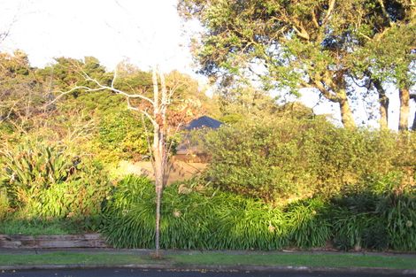 Photo of property in 16 Patricia Place, Hillpark, Auckland, 2102