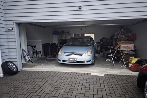 Photo of property in 6a Riverina Avenue, Pakuranga, Auckland, 2010