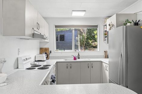 Photo of property in 1138 South Road, Oakura, 4314