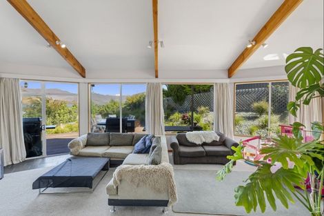 Photo of property in 9 Mulberry Lane, Wanaka, 9305