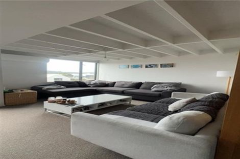 Photo of property in 383 Adelaide Road, Newtown, Wellington, 6021