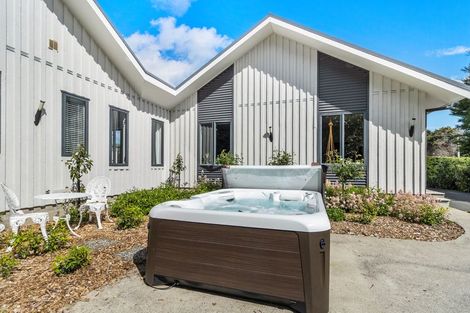 Photo of property in 24 Ellett Road West, Karaka, Papakura, 2580