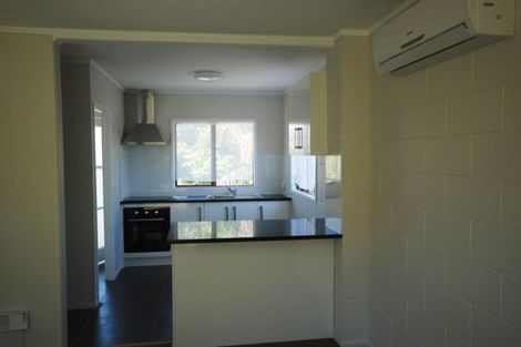 Photo of property in 1/16 Roberts Road, Glenfield, Auckland, 0629