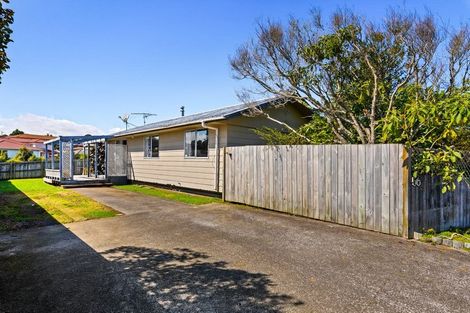 Photo of property in 56 Lavelle Road, Henderson, Auckland, 0612