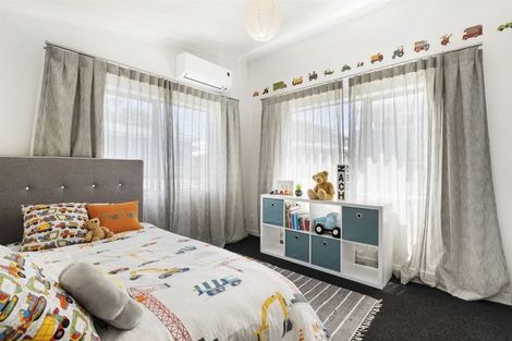 Photo of property in 7a Varlene Terrace, Forrest Hill, Auckland, 0620