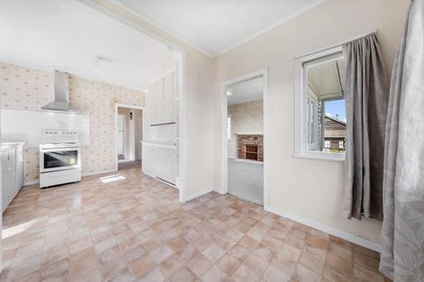 Photo of property in 1/44 View Road, Henderson, Auckland, 0612