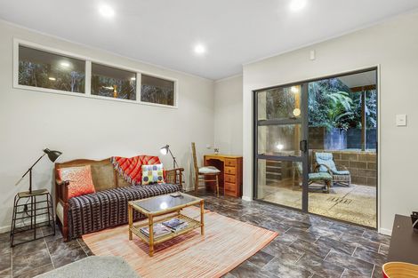 Photo of property in 1 Park Road, Titirangi, Auckland, 0604