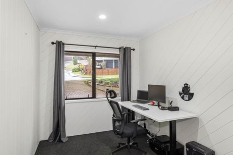 Photo of property in 1/117 Daffodil Street, Titirangi, Auckland, 0604