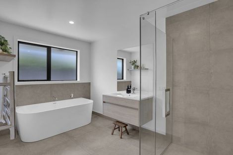 Photo of property in 21 Ruru Street, Cambridge, 3434