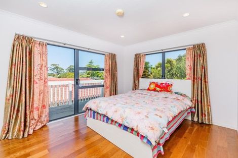 Photo of property in 12 Van Dyke Place, West Harbour, Auckland, 0618