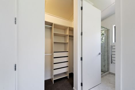 Photo of property in 36 Shah Place, Glen Eden, Auckland, 0602