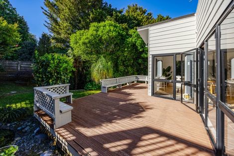 Photo of property in 99a Redoubt Road, Goodwood Heights, Auckland, 2105