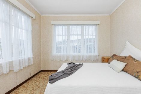 Photo of property in 2/13 Puketapu Road, Taradale, Napier, 4112