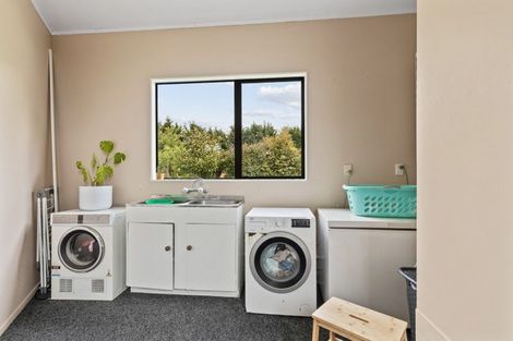 Photo of property in 805 Richmond Road, Lepperton, New Plymouth, 4373