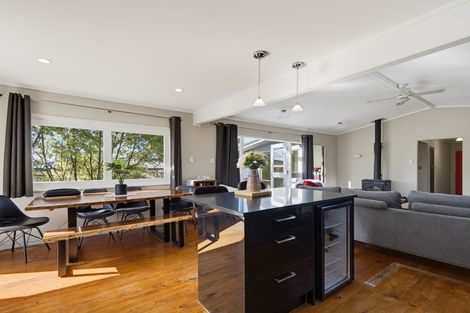 Photo of property in 29 Cedar Terrace, Stanmore Bay, Whangaparaoa, 0932