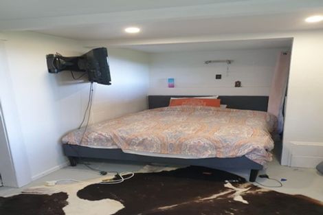 Photo of property in 674 South Titirangi Road, Titirangi, Auckland, 0604