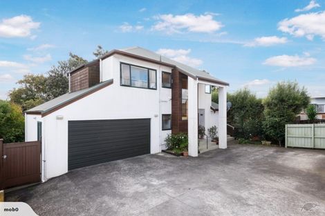 Photo of property in 3/1 Bradbury Road, Botany Downs, Auckland, 2010