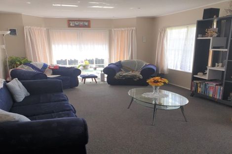 Photo of property in 126 Racecourse Road, Waiuku, 2123