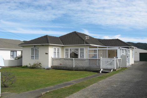Photo of property in 5 Frederick Street, Wainuiomata, Lower Hutt, 5014