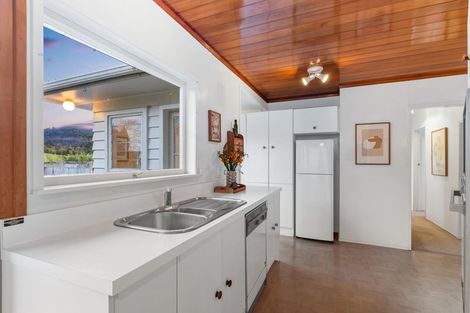 Photo of property in 44 Saffron Street, Birkdale, Auckland, 0626