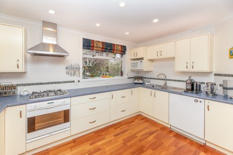 Photo of property in 393 Sawyers Arms Road, Harewood, Christchurch, 8051