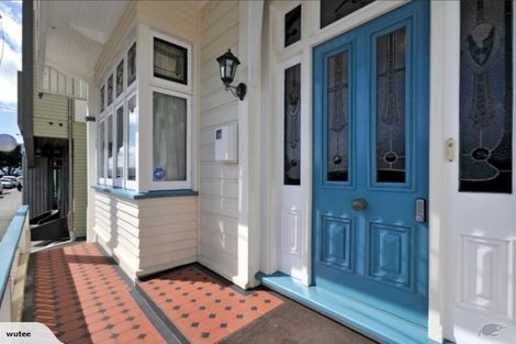 Photo of property in 64 Oriental Parade, Oriental Bay, Wellington, 6011