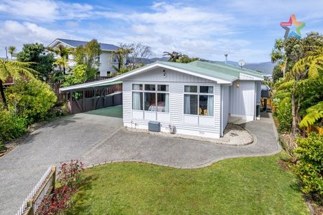 Photo of property in 35 Harbour View Road, Harbour View, Lower Hutt, 5010