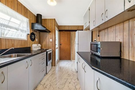 Photo of property in 58 Moncrieff Avenue, Clendon Park, Auckland, 2103