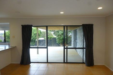 Photo of property in 11 Orangewood Drive, Northpark, Auckland, 2013