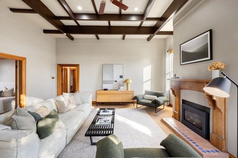 Photo of property in 31 Forest Lake Road, Forest Lake, Hamilton, 3200