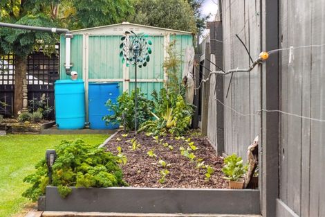 Photo of property in 2 Kirkpatrick Place, Papamoa Beach, Papamoa, 3118