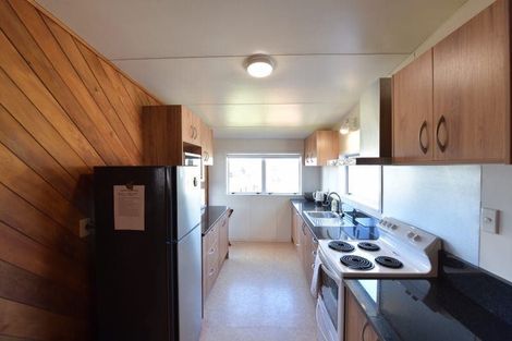 Photo of property in 492 Blockhouse Bay Road, Blockhouse Bay, Auckland, 0600