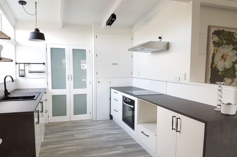 Photo of property in 153 Howard Road, Orere Point, Papakura, 2585