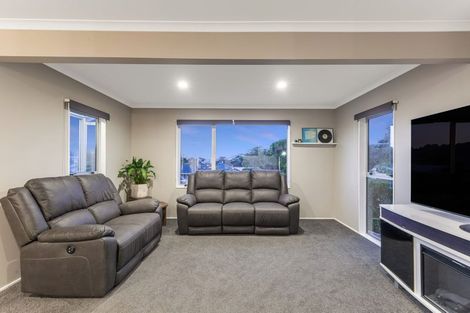 Photo of property in 10 Transom Close, Whitby, Porirua, 5024