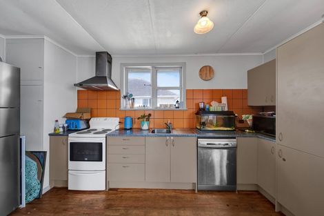 Photo of property in 287 South Road, Hawera, 4610