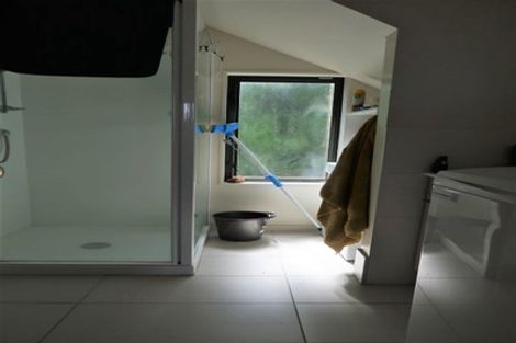 Photo of property in 13a Upper Lewisville Terrace, Thorndon, Wellington, 6011