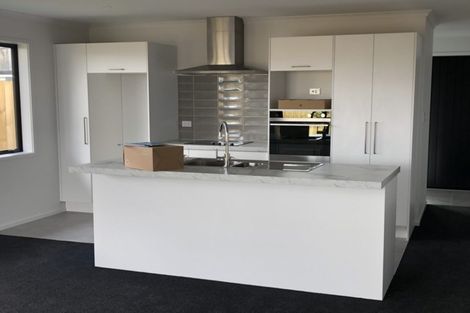 Photo of property in 3 Tawhiti Road, Pukekohe, 2120