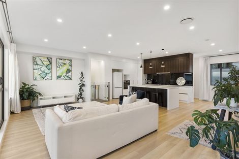 Photo of property in 4 Moki Place, Long Bay, Auckland, 0630